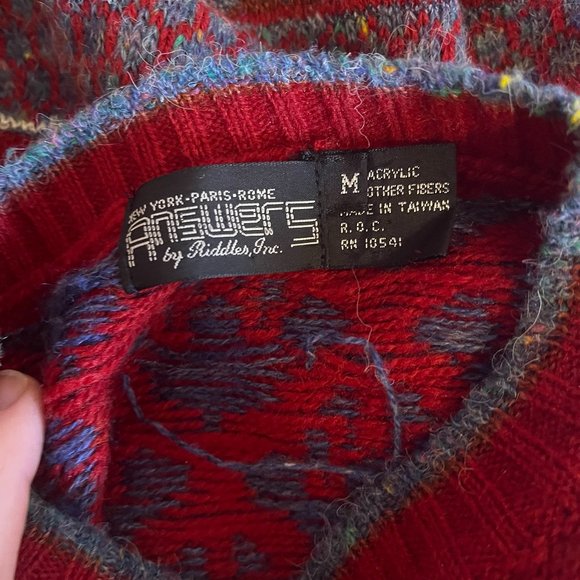 Vintage Answers by Riddles Size M Red Pullover Sweater Patterned Acrylic - Picture 2 of 10